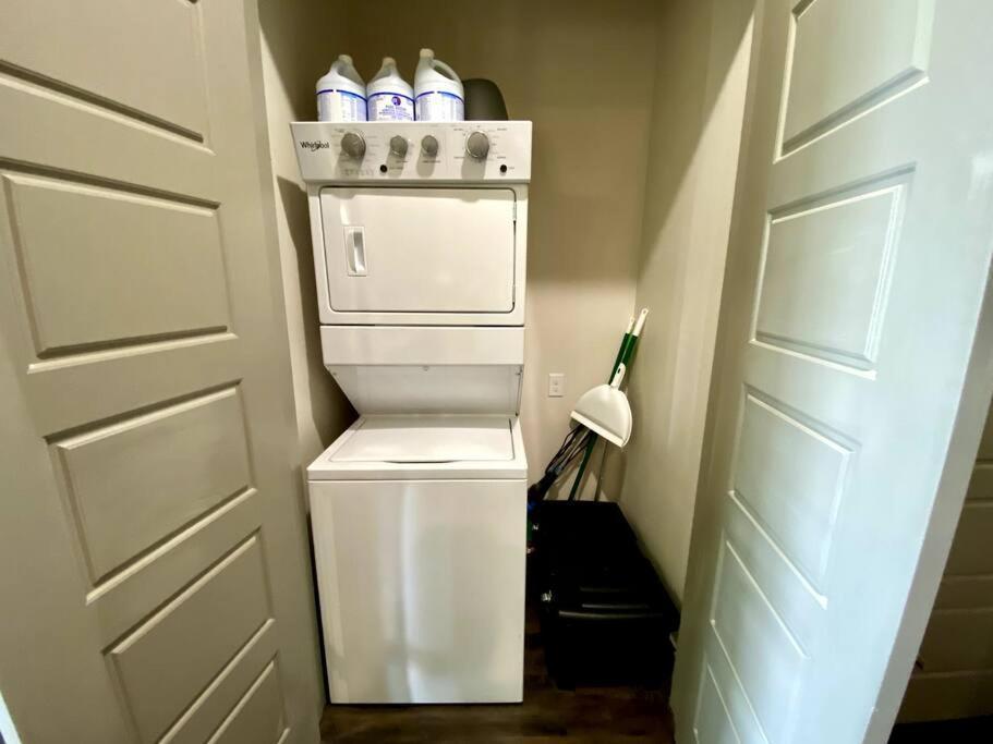 Luxury Apartment With King Bed And Pool And Free Parking 4 Houston Luaran gambar